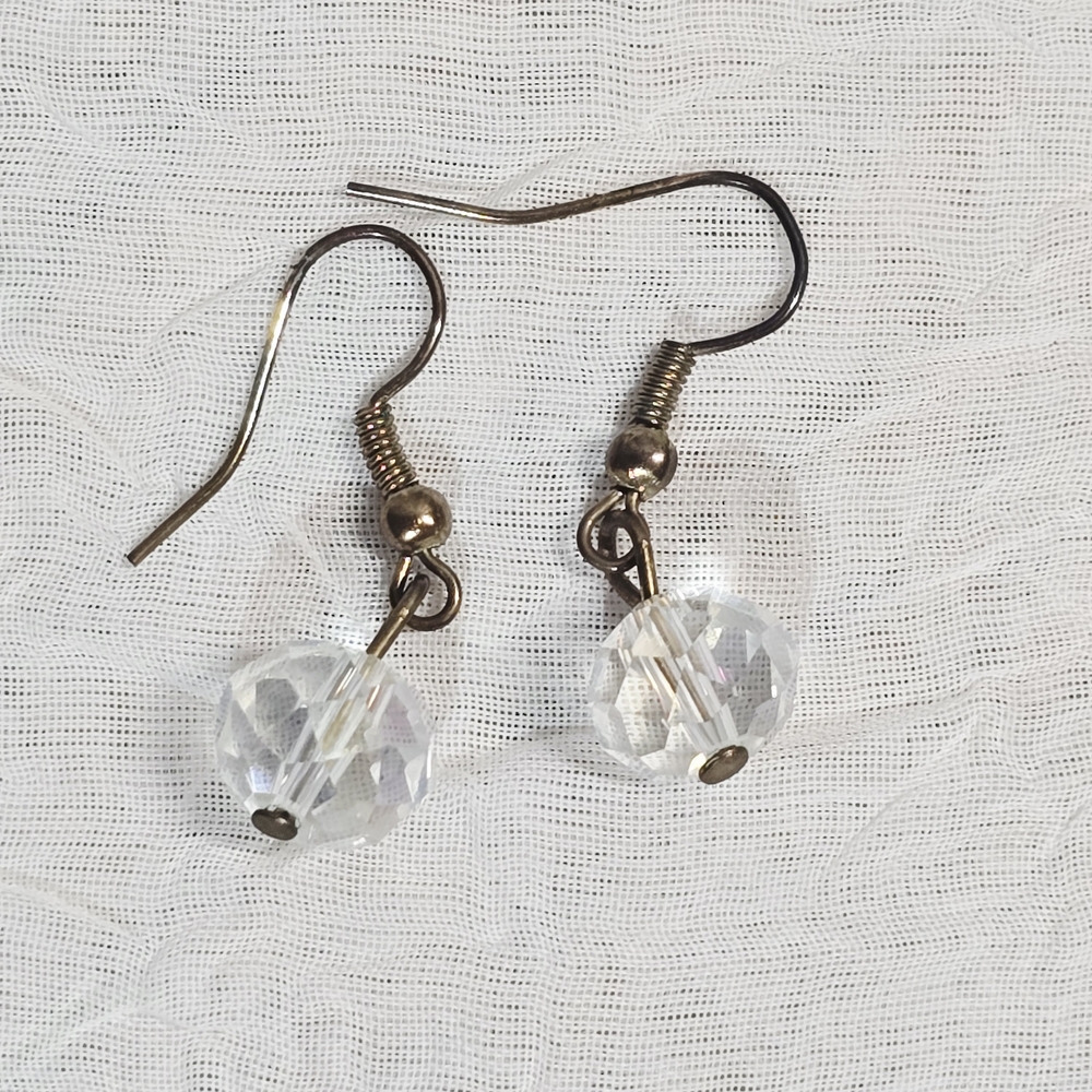 $1 With $5+ Bundle•Dainty crystal bead dangle earrings bronze and clear 0288